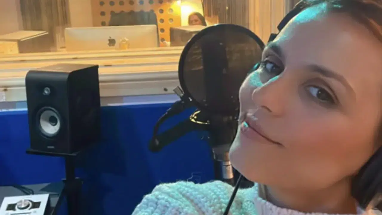 Şarkıcı Eylem’den Londra çıkartması: Yeni müzik projeleri yolda