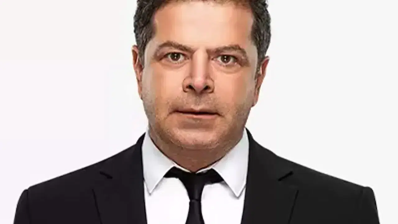 Cüneyt Özdemir kaç yaşında, aslen nereli, neden Meksika’daki otelden çıkamıyor, Meksika’da ne yaşandı?