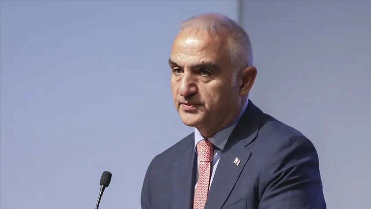 Bakana iftira attı 1 liralık tazminat davasını kaybetti