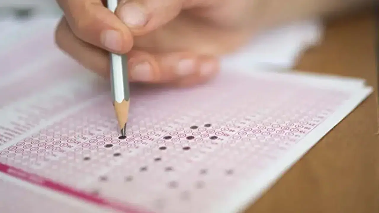 MEB bursluluk sınavı 2026 başvuru şartları neler, gelir sınırı kaç TL, sınav kaç soru kaç dakika sürecek?