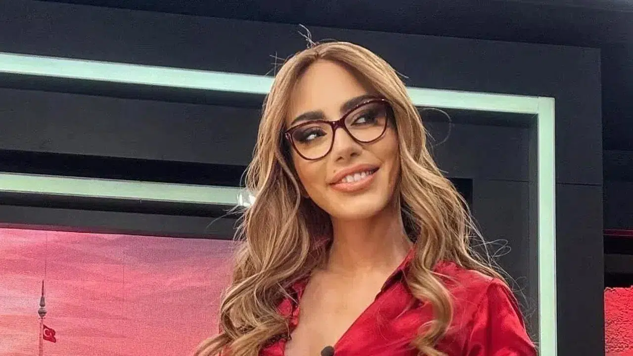 Ela Rümeysa Cebeci tuttuğu takım hangisi, Galatasaraylı mı, Fenerbahçeli mi?