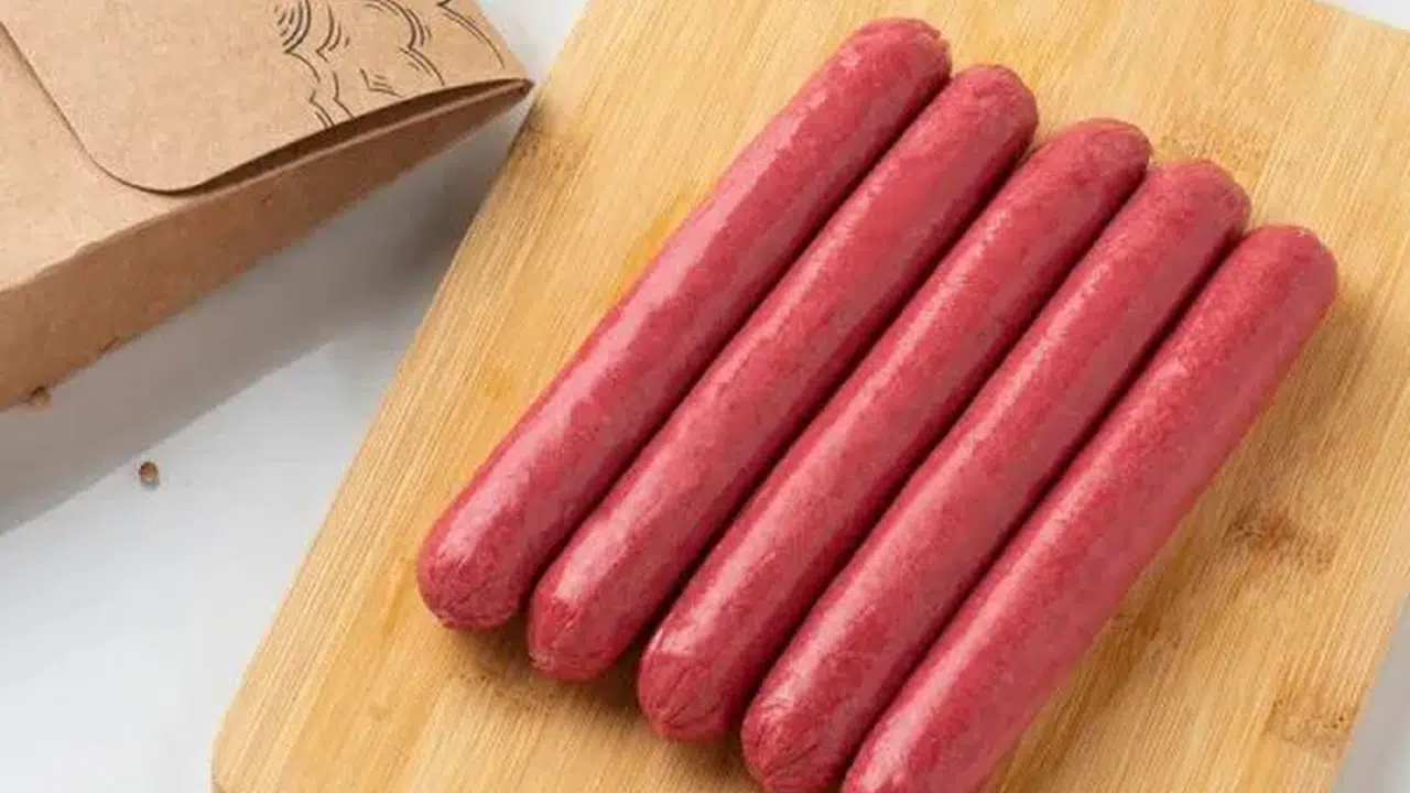 Dana Sosisin kalorisi kaç, besin değeri ne sunar, protein ve karbonhidrat oranı ne kadar, kilo aldırır mı?