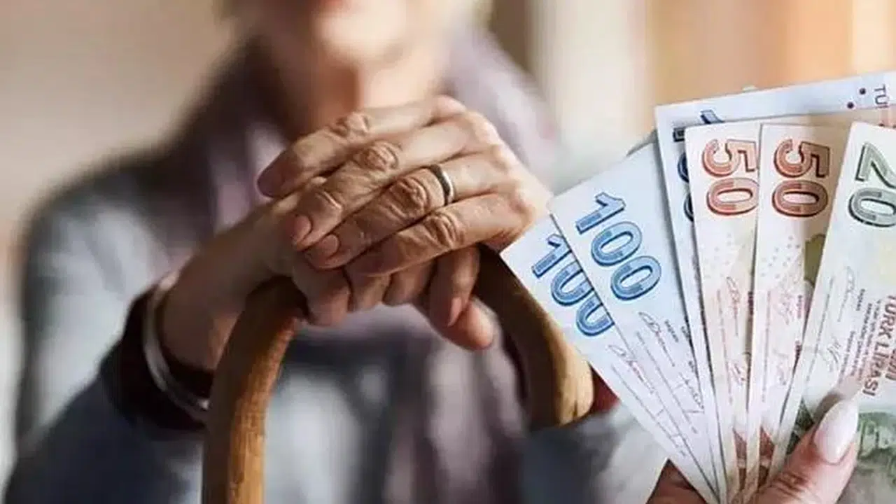 2026 emekli bayram ikramiyesi ne kadar olacak? SSK ve Bağ-Kur için zam var mı?