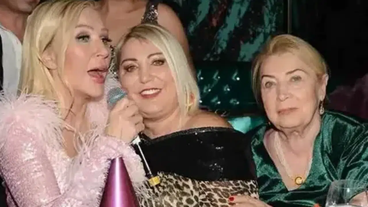 Seda Sayan’ın annesi Ayşe Ak Gürsaçar kaç yaşında, ne hastası?