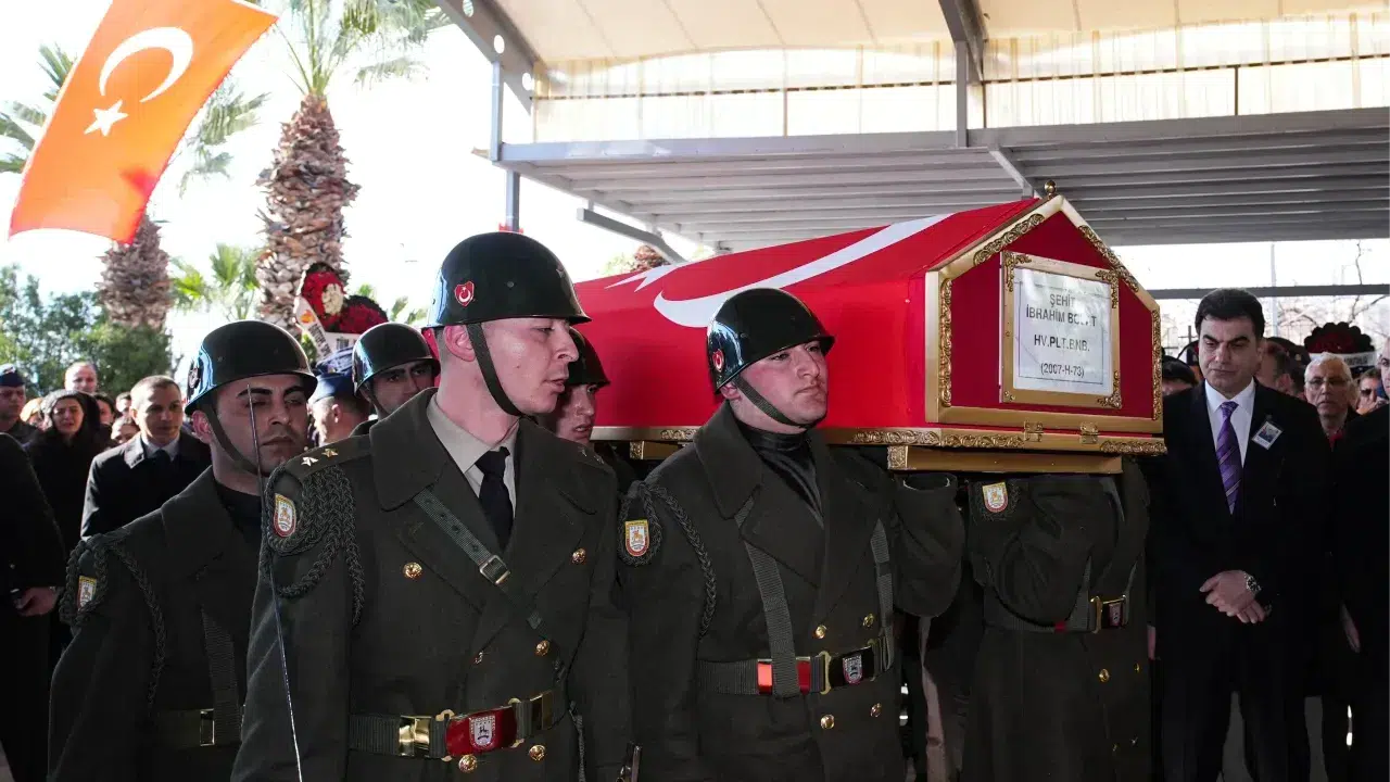 Şehit Hava Pilot Binbaşı Bolat’ın Cenaze Töreni İddialarına DMM’den Yanıt!