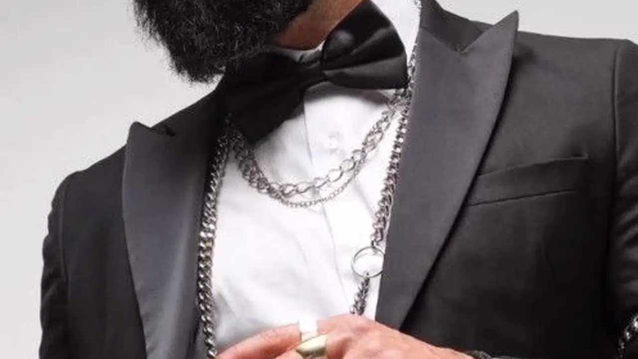 Gökhan Türkmen Neden Oje Sürüyor? İşte Beklenen Cevap...