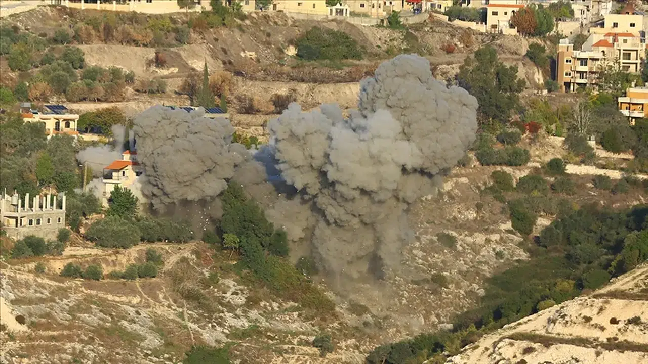 İşgalci İsrail ordusu Lübnan’a saldırdı, evleri hedef aldı!