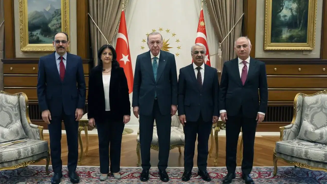 Cumhurbaşkanı Erdoğan, DEM Parti heyetini Külliye’de kabul etti!