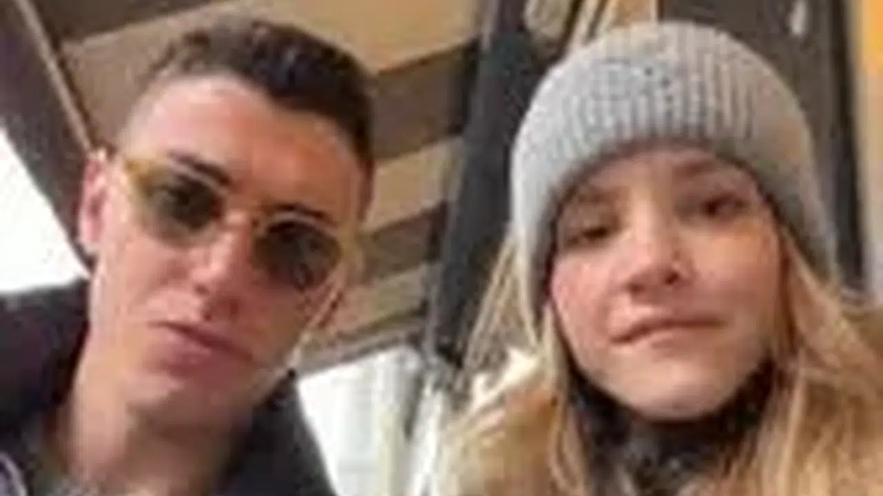 Eyüpspor kalecisi Berke Özer’in sevgilisi Aylin Akçay hayatı (kimdir)? Kaç yaşındadır, nerelidir?