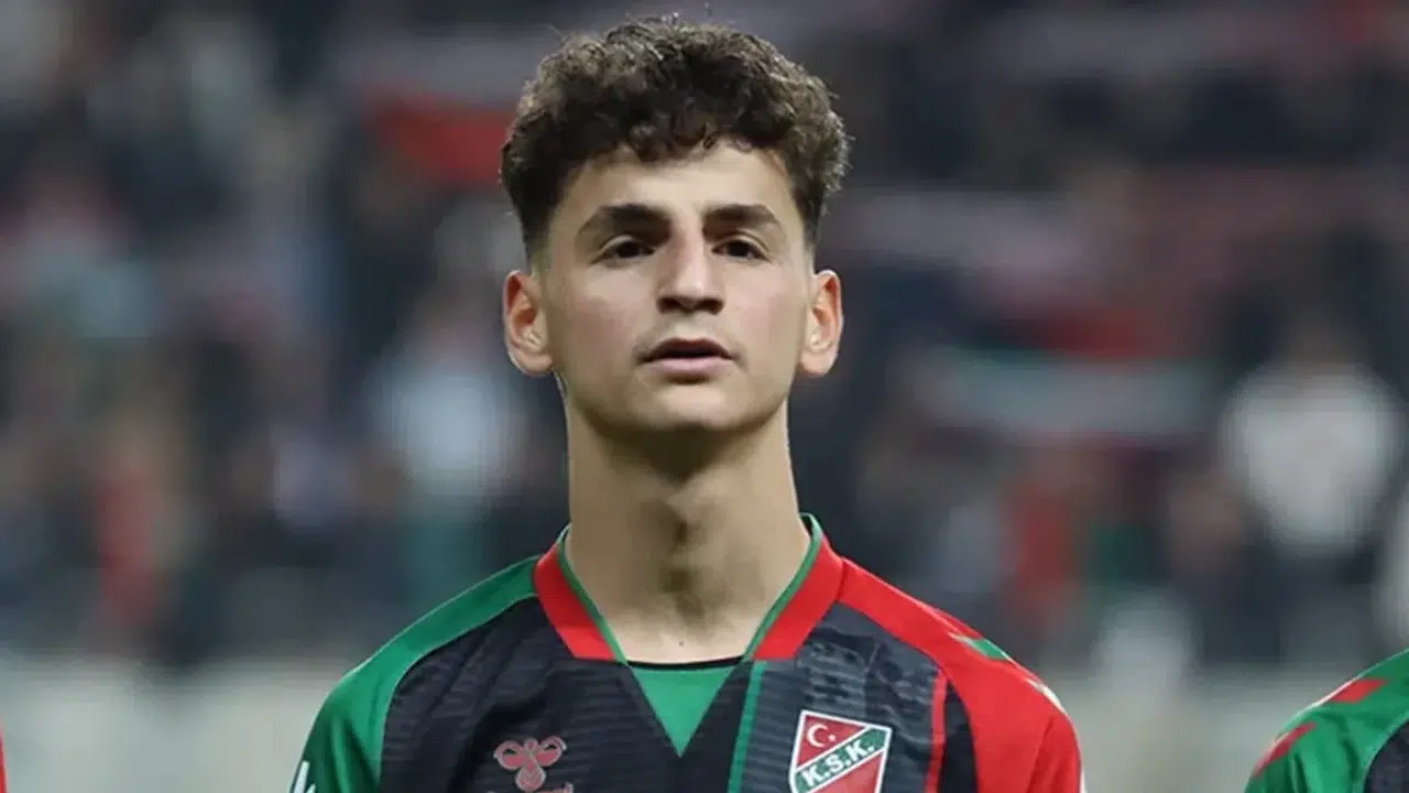 Adem Yeşilyurt Kimdir, Kaç Yaşında, Hangi Mevkide Oynuyor? Maaşı, Serbest Kalma Maddesi ve Milli Takım Kararı