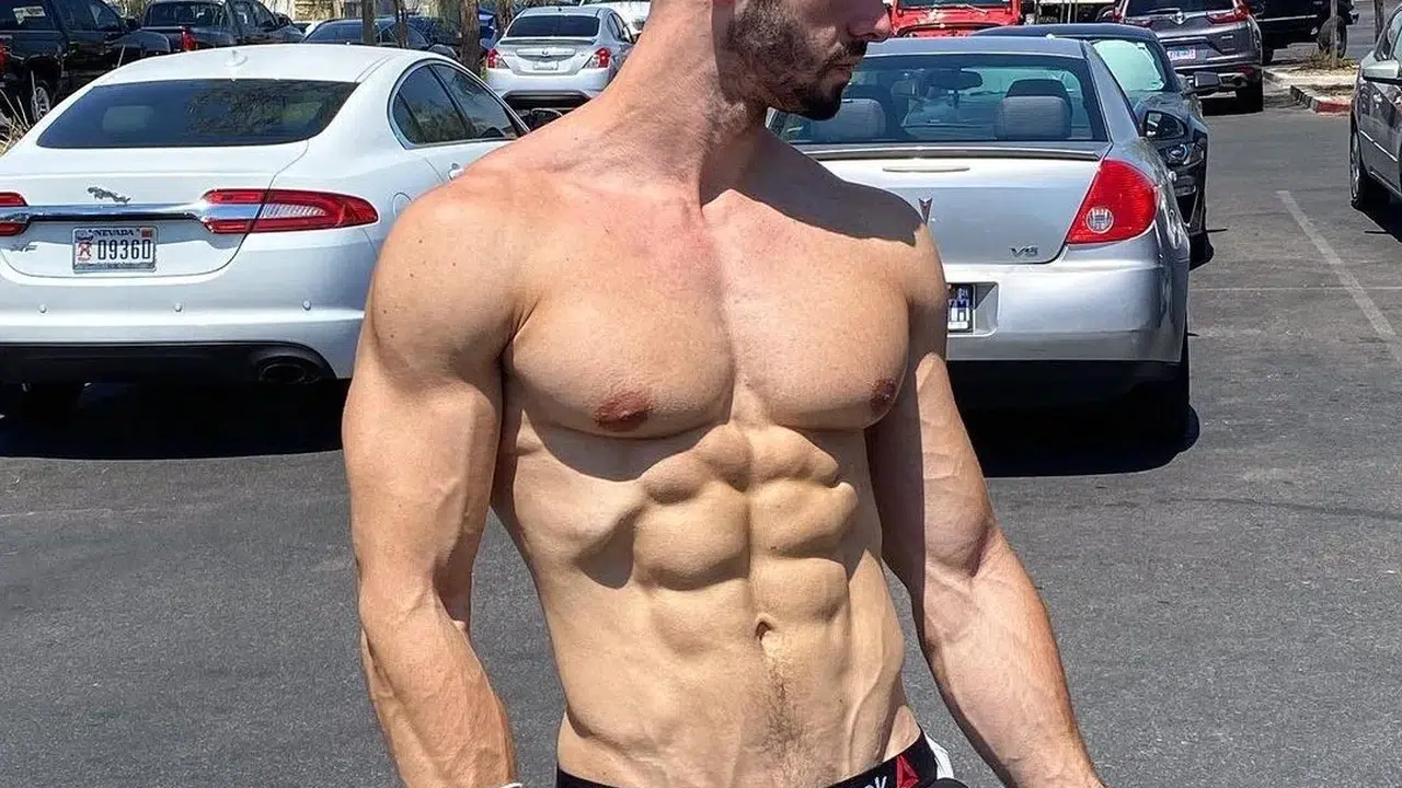 Ege Fitness kaç yaşında, aslen nereli, gerçek adı ne, mesleği ne, ne iş yapıyor, sağlık durumu nasıl?