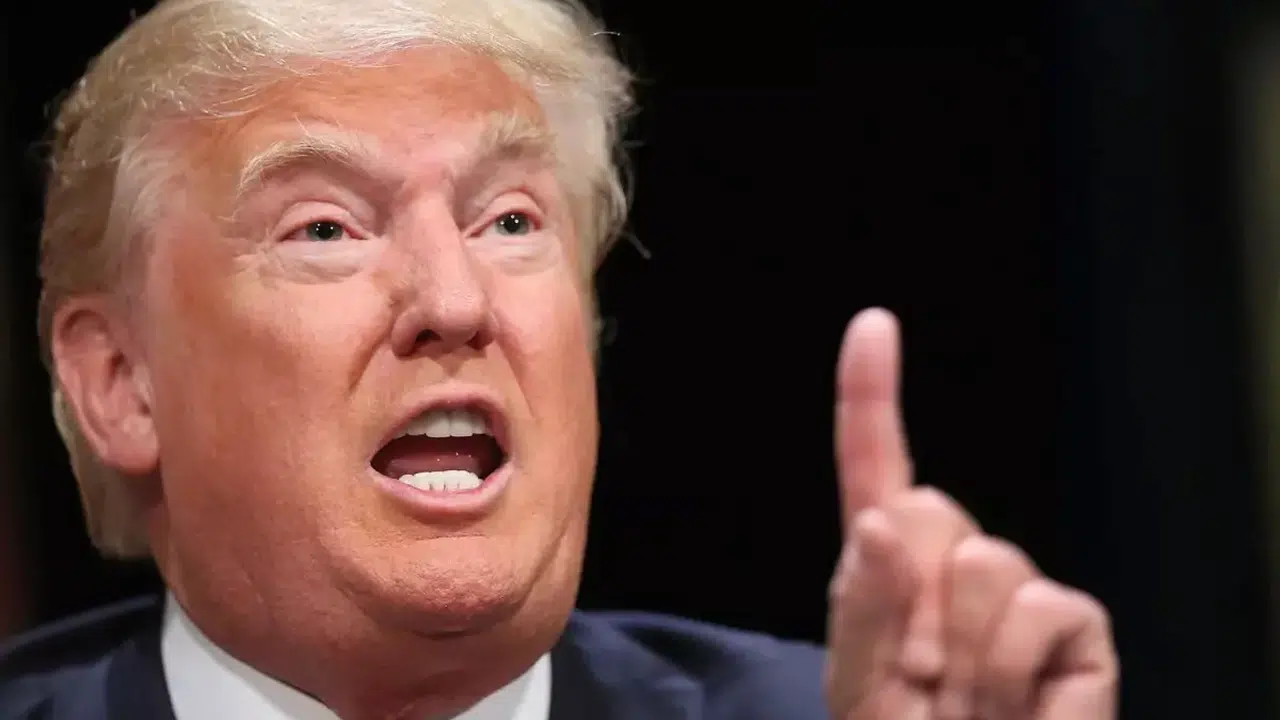 Trump’tan Dünyaya Rest! Yüzde 10’luk Küresel Tarife Kararı Ortalığı Karıştırdı