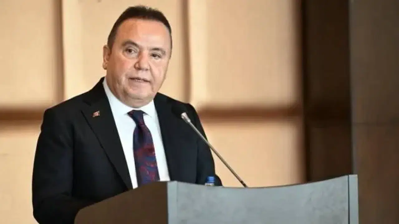 Hastaneye kaldırılan Muhittin Böcek'in sağlığı nasıl, kritik mi, solunumumu durdu, SON DURUMU NE?