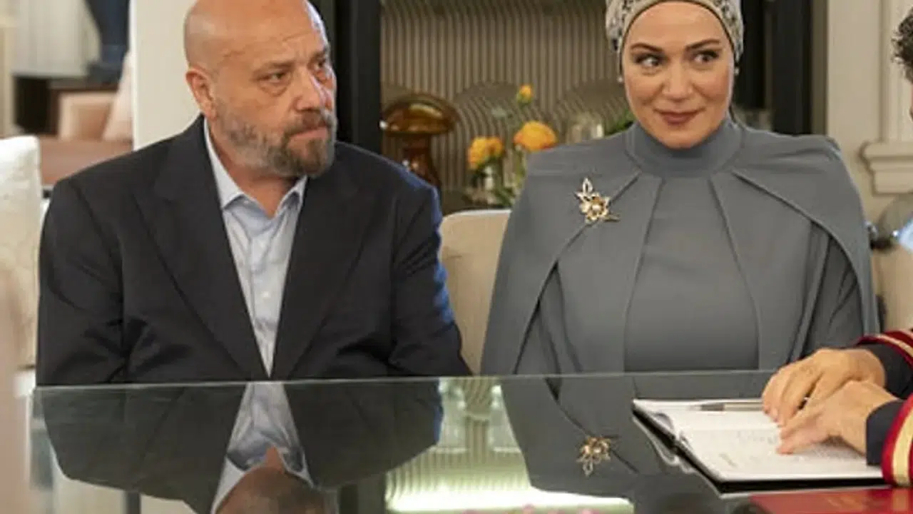 Kızılcık Şerbeti’nde Senaryo Alarmı! Zaman Çelişkisi Tartışma Yarattı