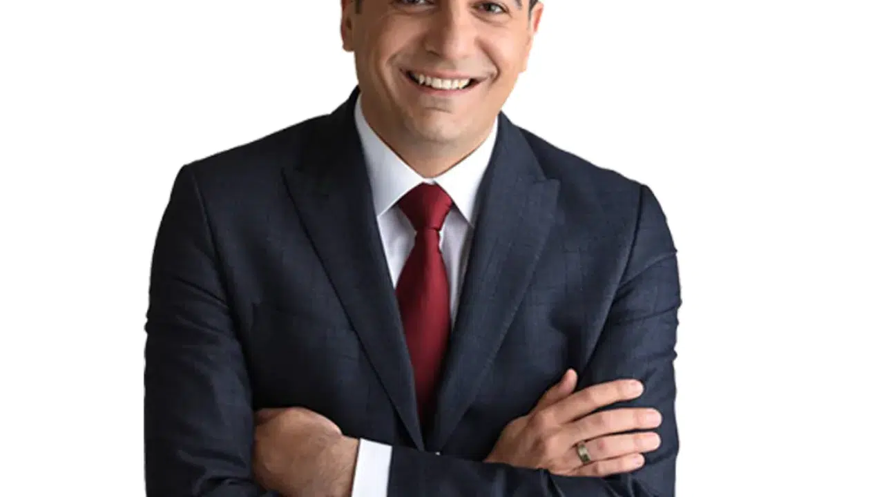 CHP MYK Üyesi Zeynel Emre Kaç Yaşında, Nereli, Manisa Milletvekili mi, Hangi Üniversiteden Mezun, Evli mi?