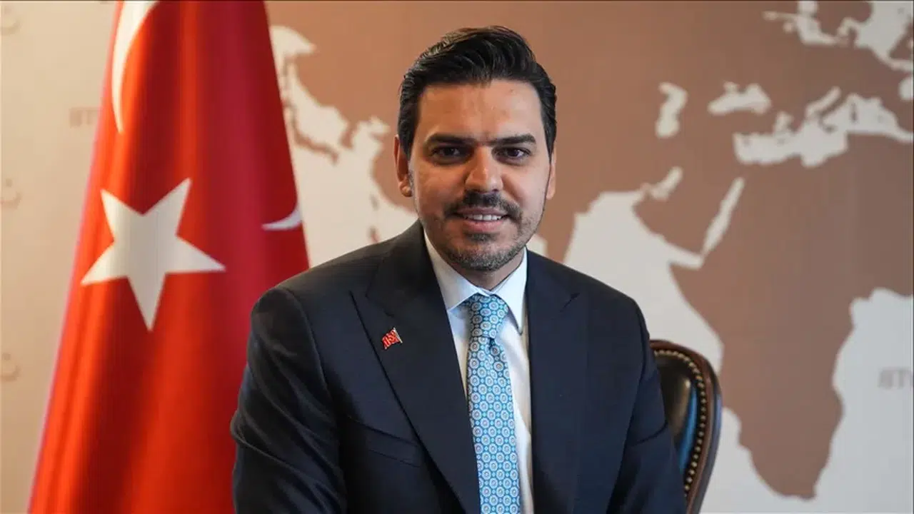 Abdullah Eren kaç yaşında, aslen nereli, mesleği ne, nereden mezun, hangi görevlerde bulundu, evli mi, çocuğu var mı