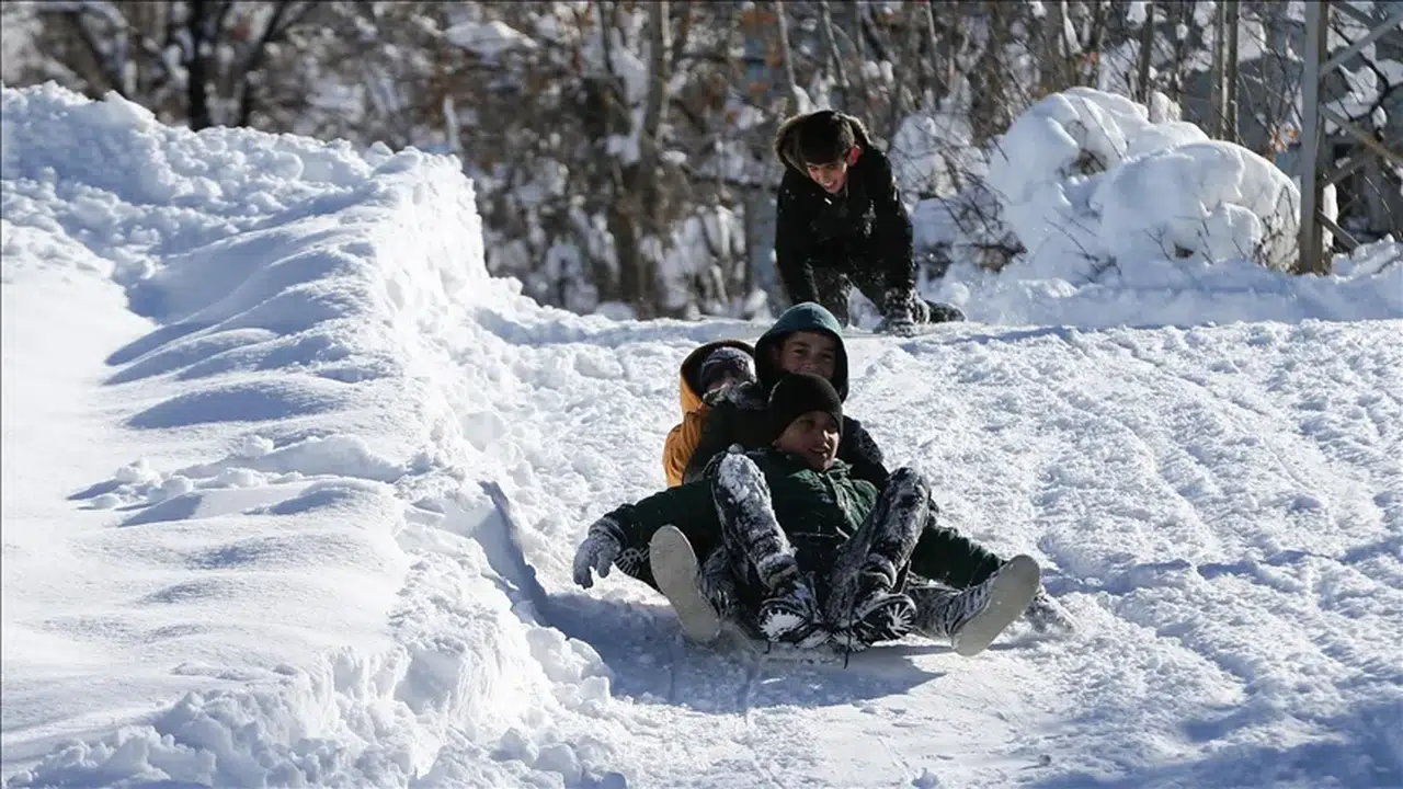 Doğu Anadolu’da Okullar Tatil Mi? Erzurum, Erzincan ve Bingöl’de Son Durum Ne?