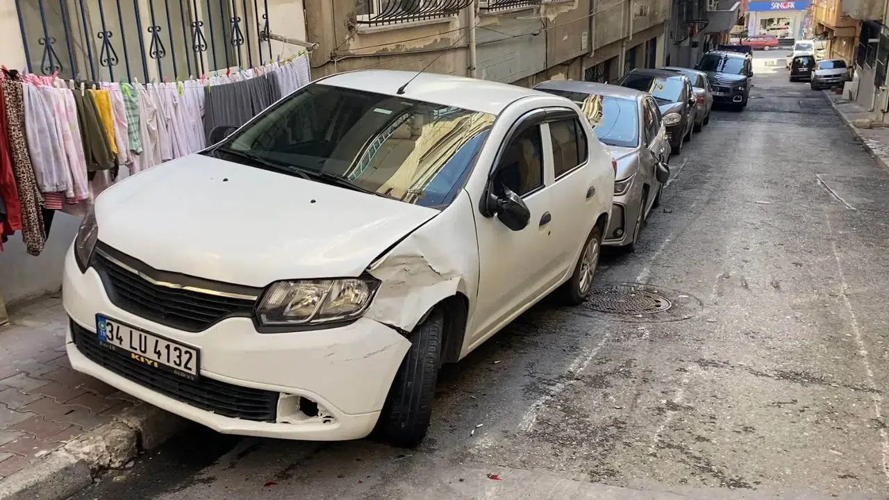 Esenler’de dehşet anları! Yokuştan kayan çekici ortalığı savaş alanına çevirdi