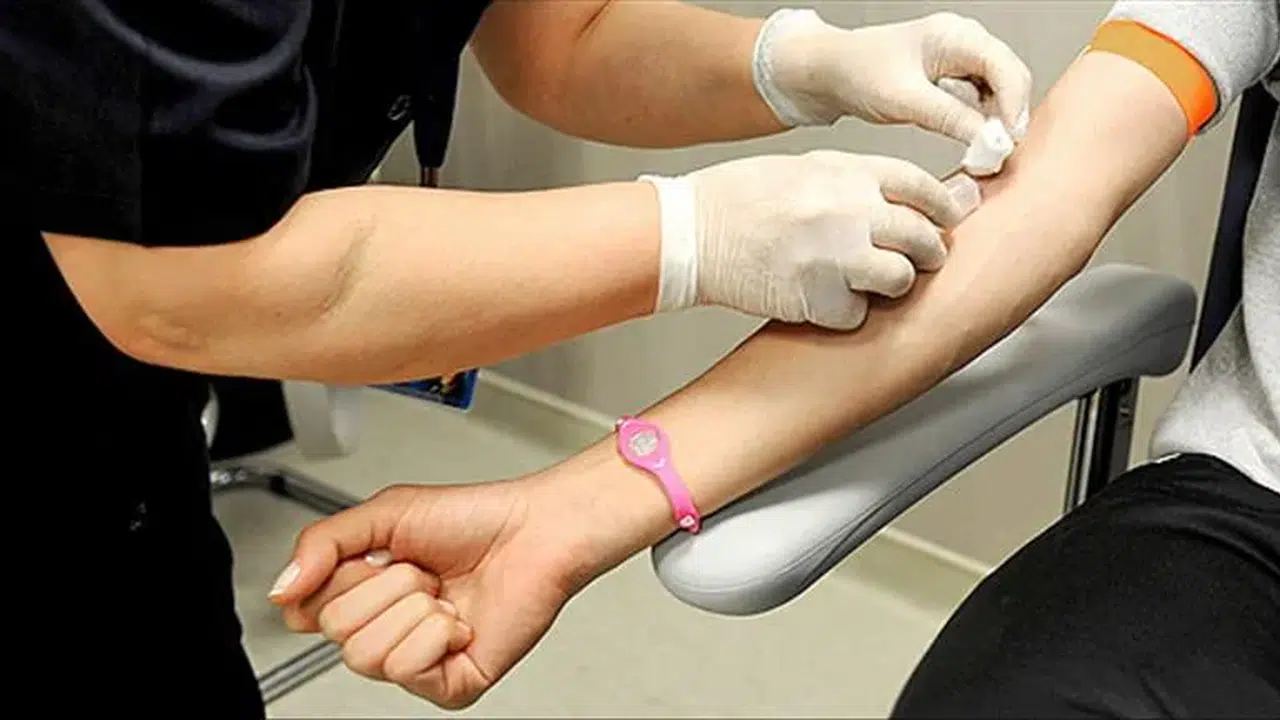 Oruçluyken kan verilir mi, aldırmak, hacamat yaptırmak, yutmak riskli mi?