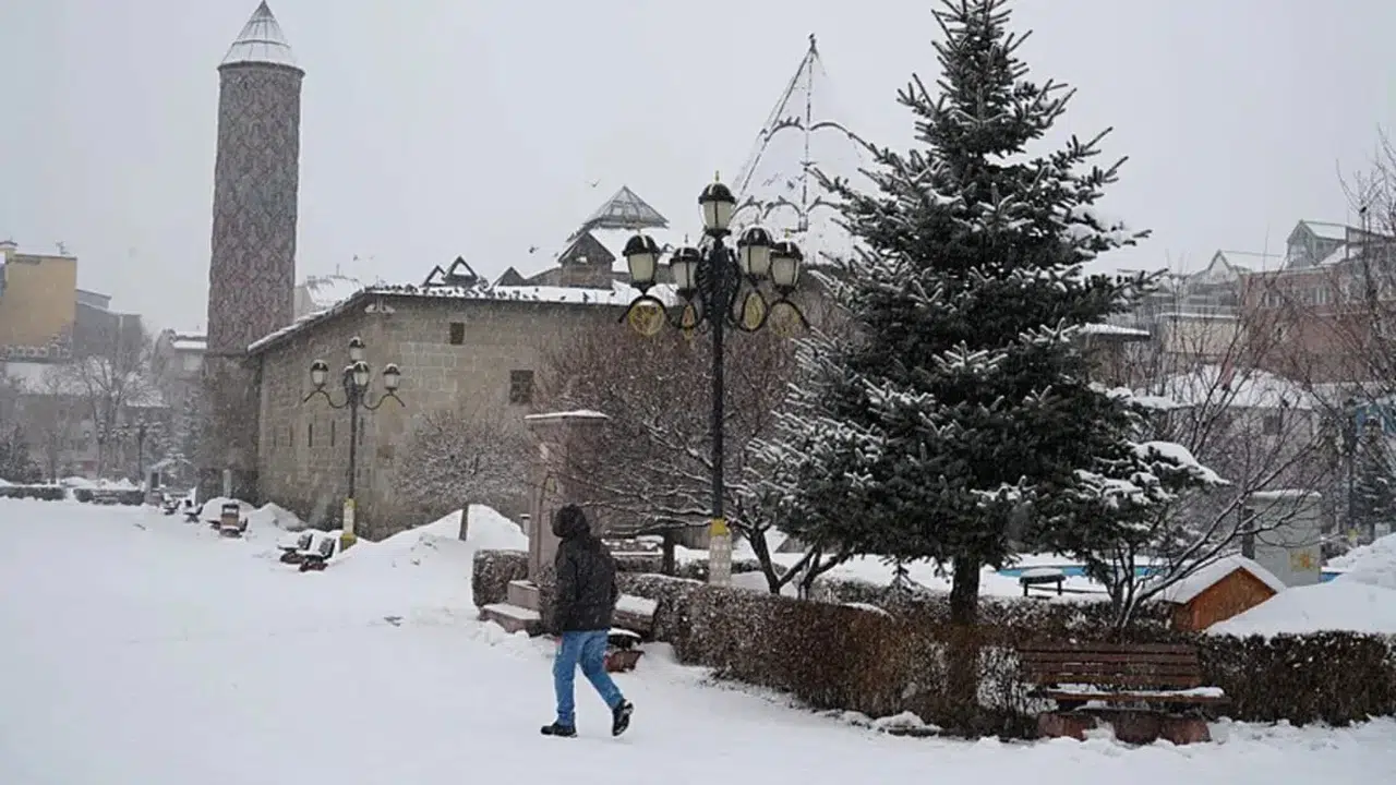 12 Şubat Erzurum’da okullar tatil mi, Erzurum Valiliği kar tatili ilan etti mi?