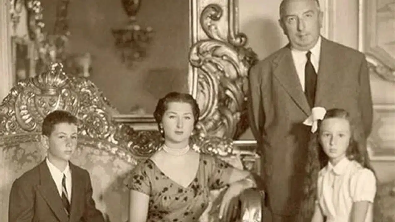 Osmanlı Hanedan defterine son kaydedilen kişi Neslişah Osmanoğlu mu, hangi ülkeye gitti?