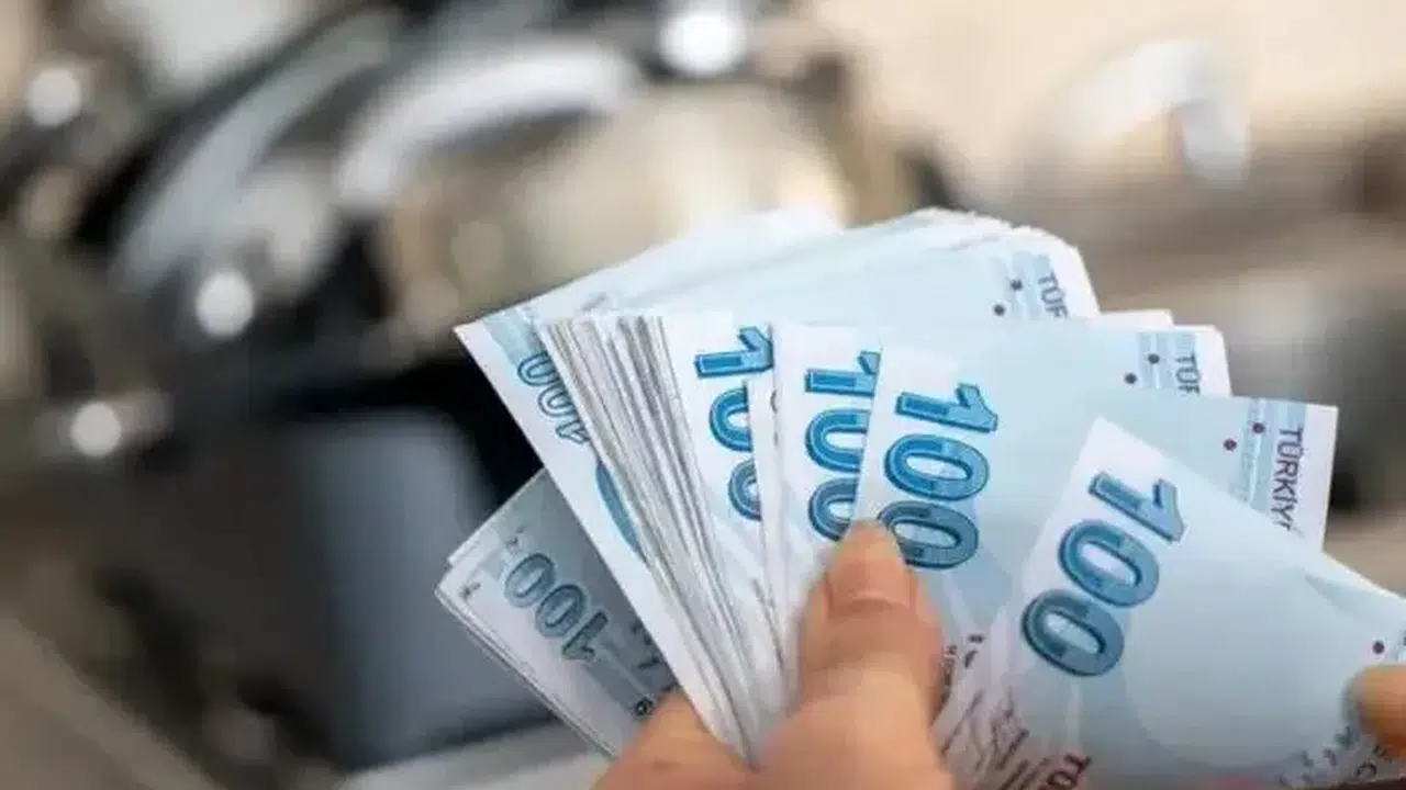 Emekli ve çalışanlara faizsiz kredi veren bankalar hangileri? 12 ay vadeli sıfır faizli kredi kampanyaları açıklandı mı?