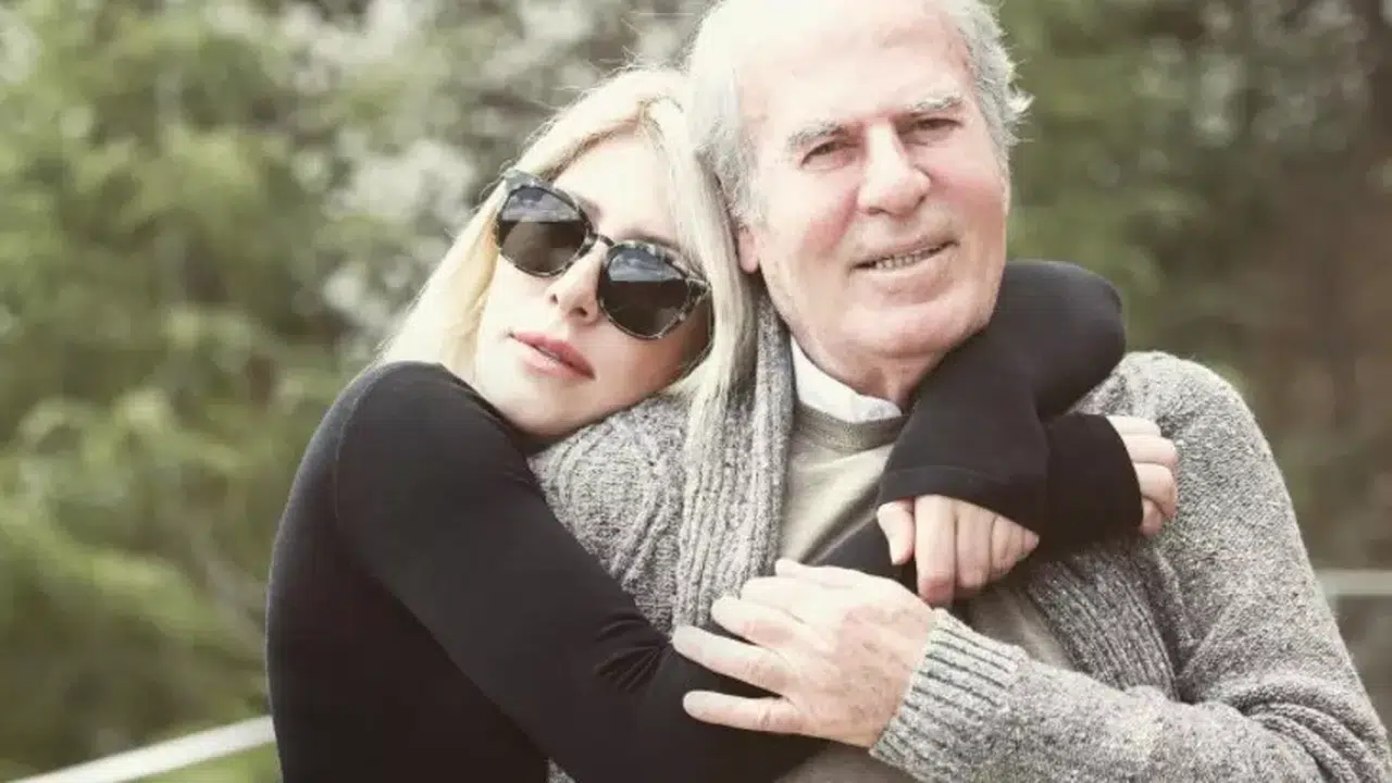 Mustafa Denizli’nin kızı gündemde... Selin Denizli kalbini komedyene kaptırdı!