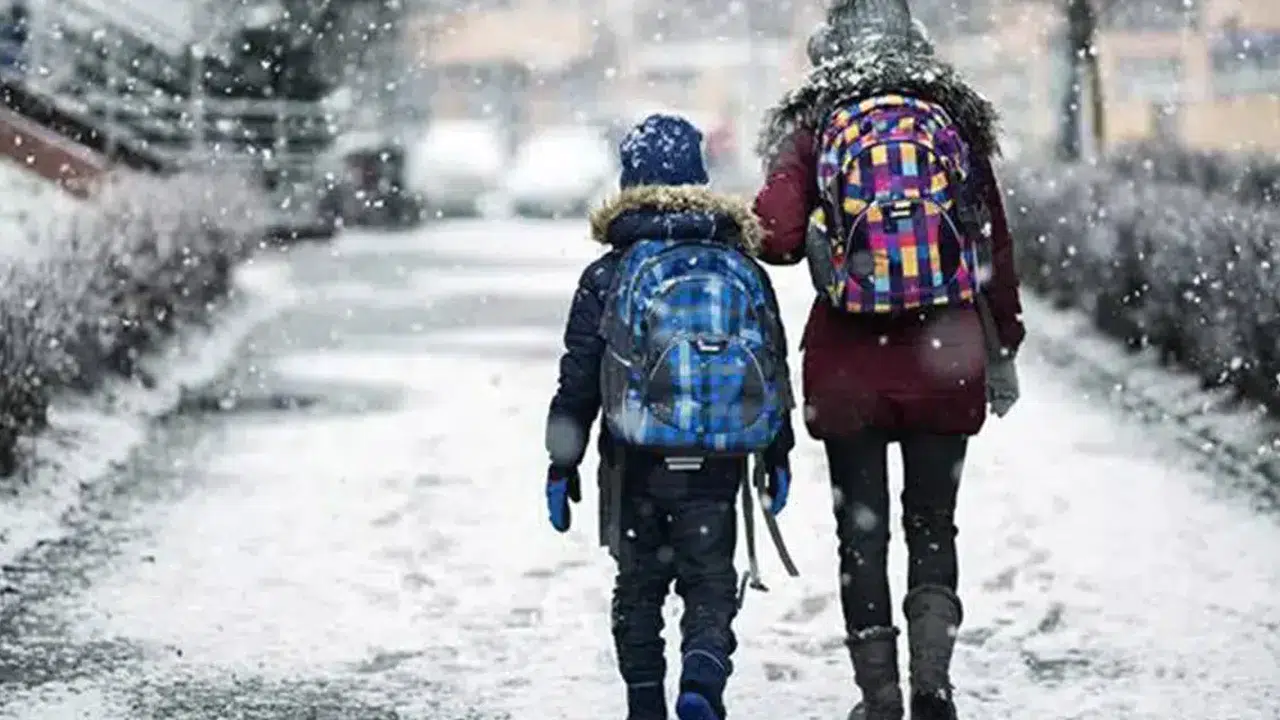 3 Şubat 2026 İstanbul’a kar geliyor mu, okullar tatil edilir mi? Trakya’daki kar yağışı sonrası gözler İstanbul’a çevrildi