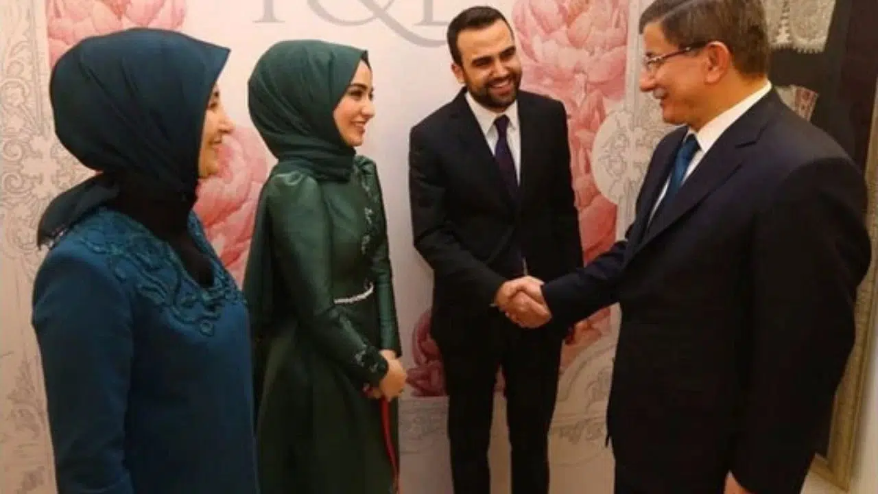 Cübbeli Ahmet'in Kızı Yüsra Palazoğlu Kaç Yaşında, Ne İş Yapıyor, Kiminle Evli?