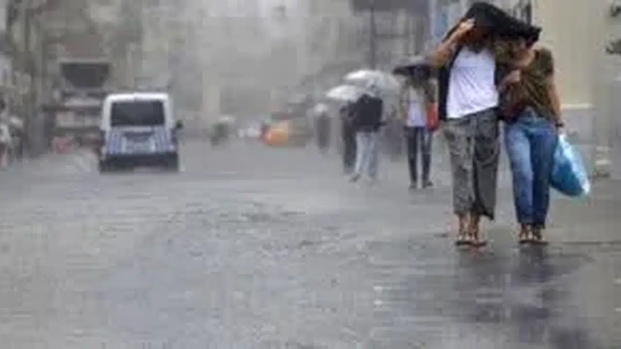 İzmir hava durumu nasıl olacak, çok bulutlu hava ve yağışlı günler kentte ne kadar sürecek?