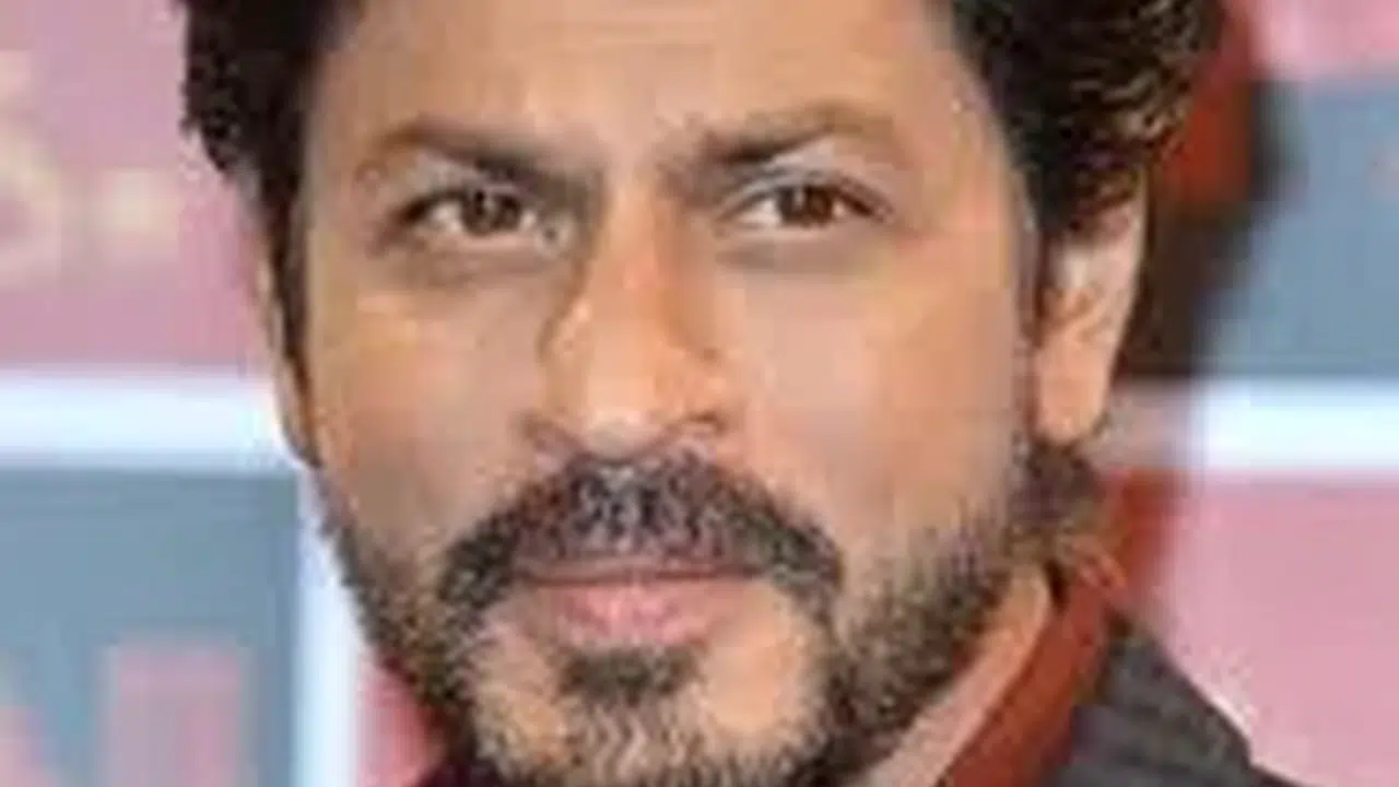 Shah Rukh Khan öldü mü iddiası doğru mu? Sosyal medyada yayılan söylentilerin aslı nedir? Bollywood yıldızının son durumu