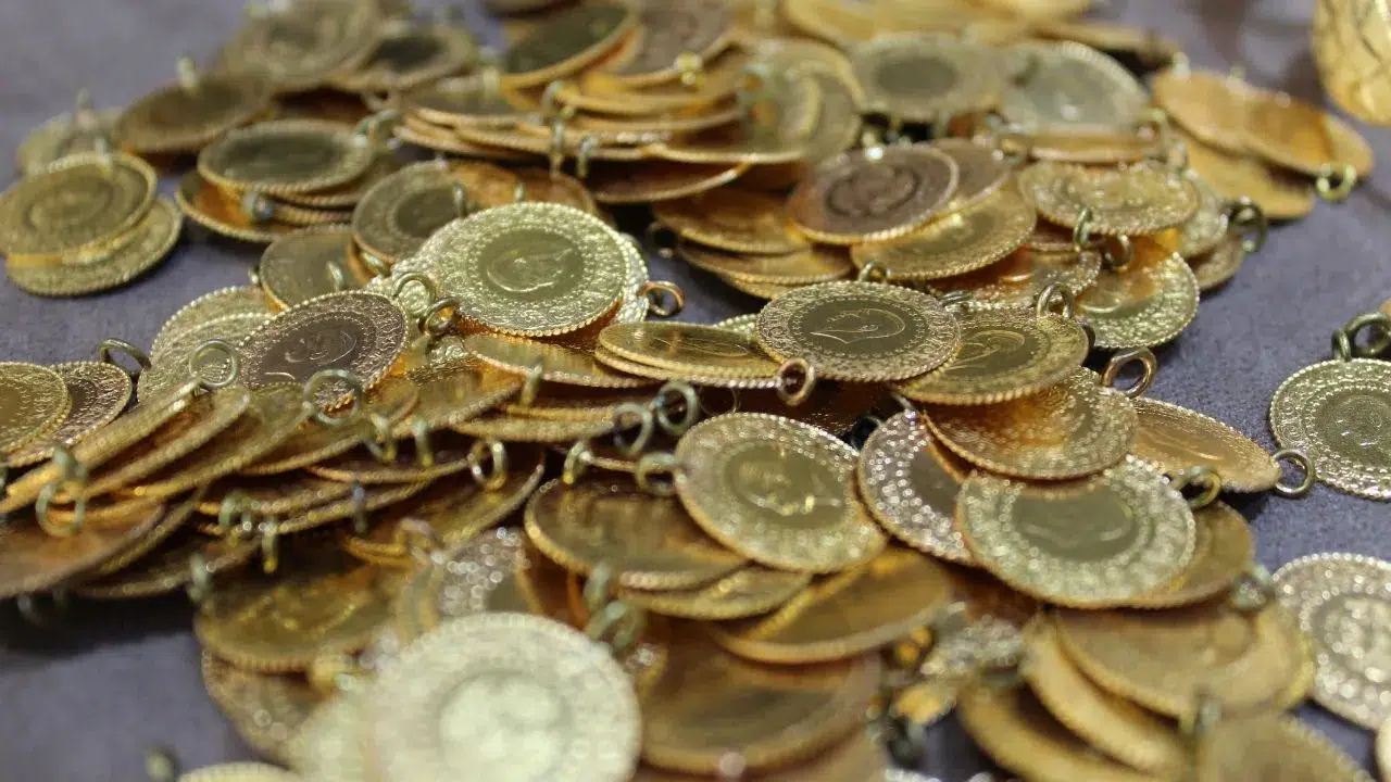 Sahte Altın Nasıl Anlaşılır? Evde Test Yöntemleri Neler, Mıknatıs İşe Yarar mı, Gerçek Altın Nasıl Ayırt Edilir?