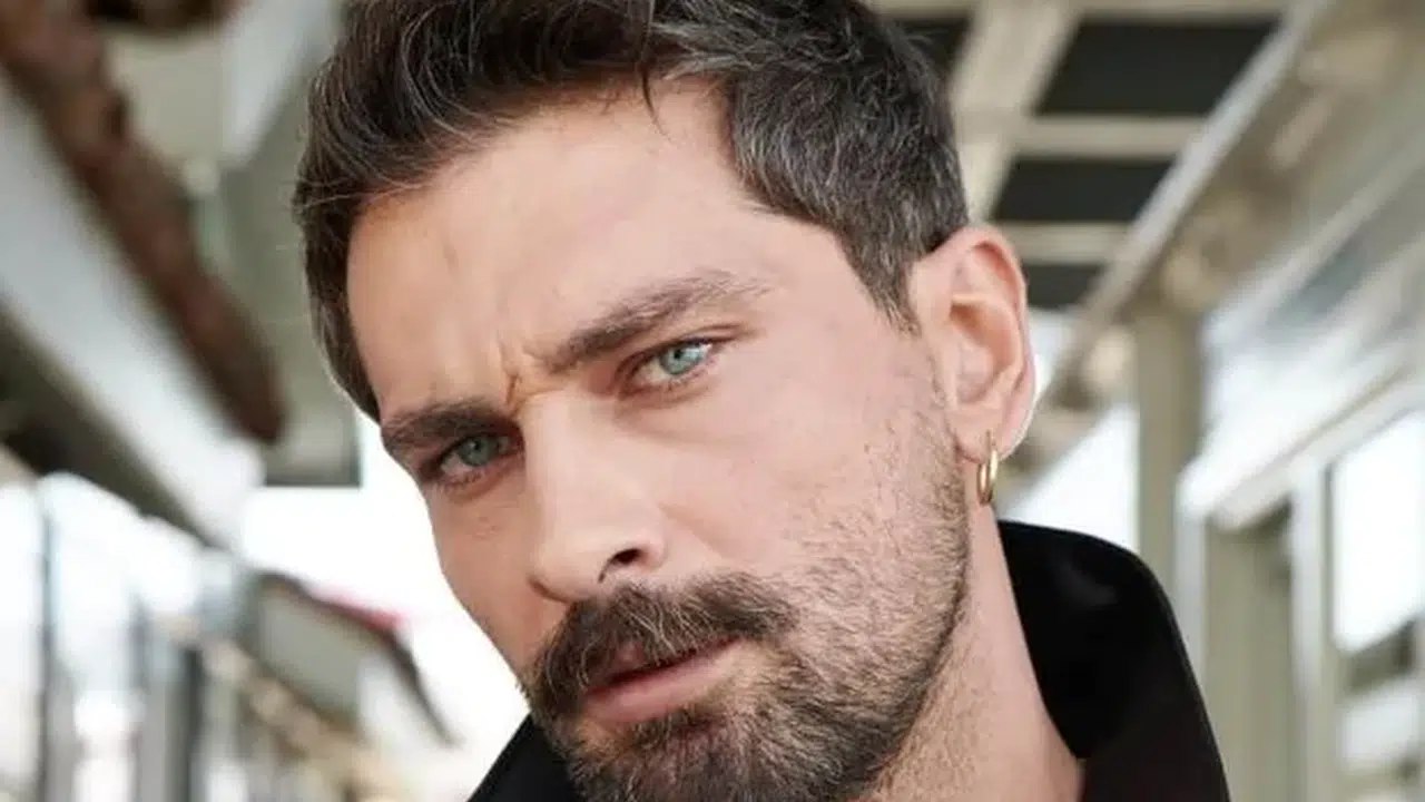 Onur Tuna kimdir, nereli, kaç yaşında, hangi üniversite mezunu, evli mi, hangi dizilerde oynadı, hangi filmlerde oynadı?