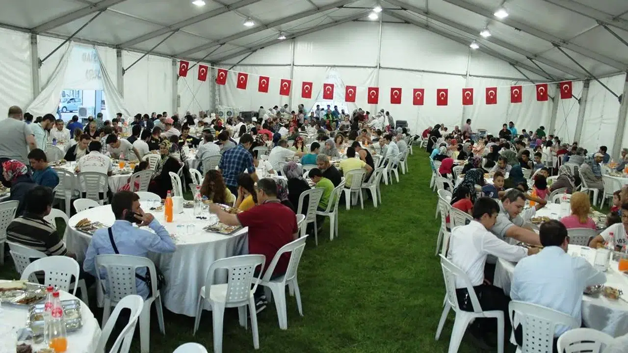 Fatih Belediyesi İftar Çadırı (2026) Nerede Kuruluyor, İstanbul Fatih İftar Çadırları Hangi Noktalarda?