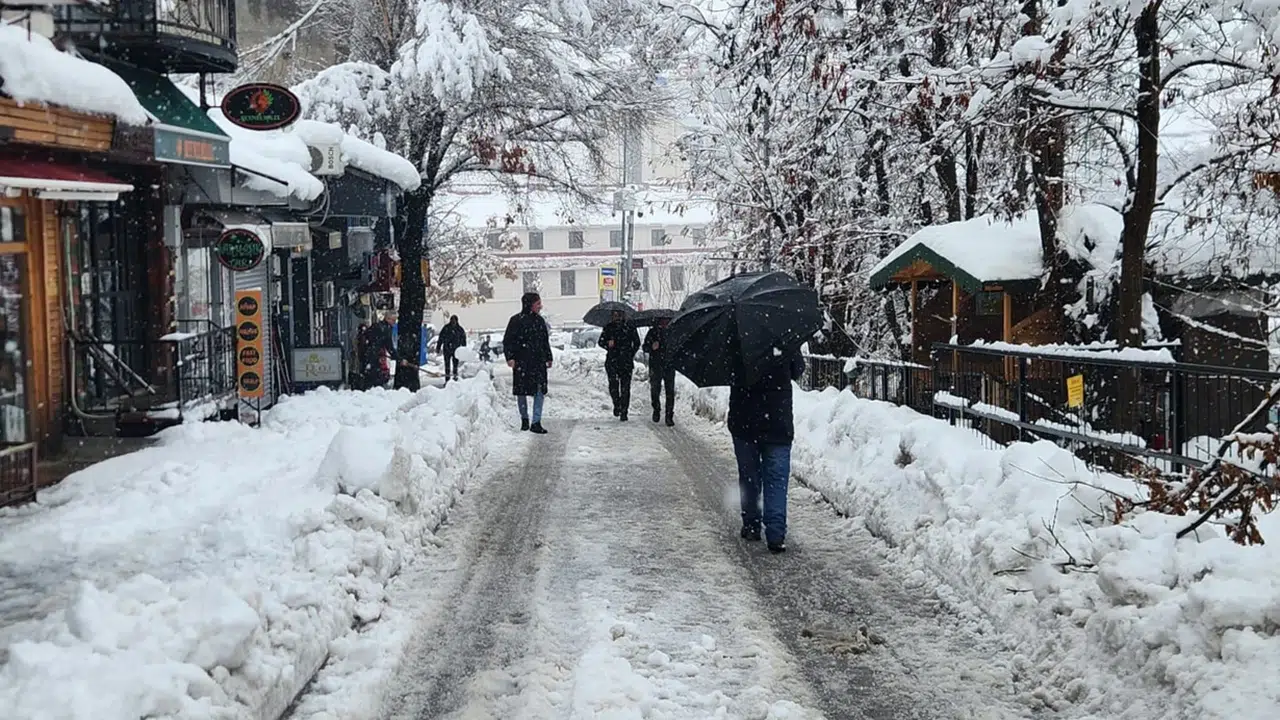 Tunceli'de 10 Şubat salı günü okullar tatil mi? Meteoroloji uyardı, valilikten son durum!