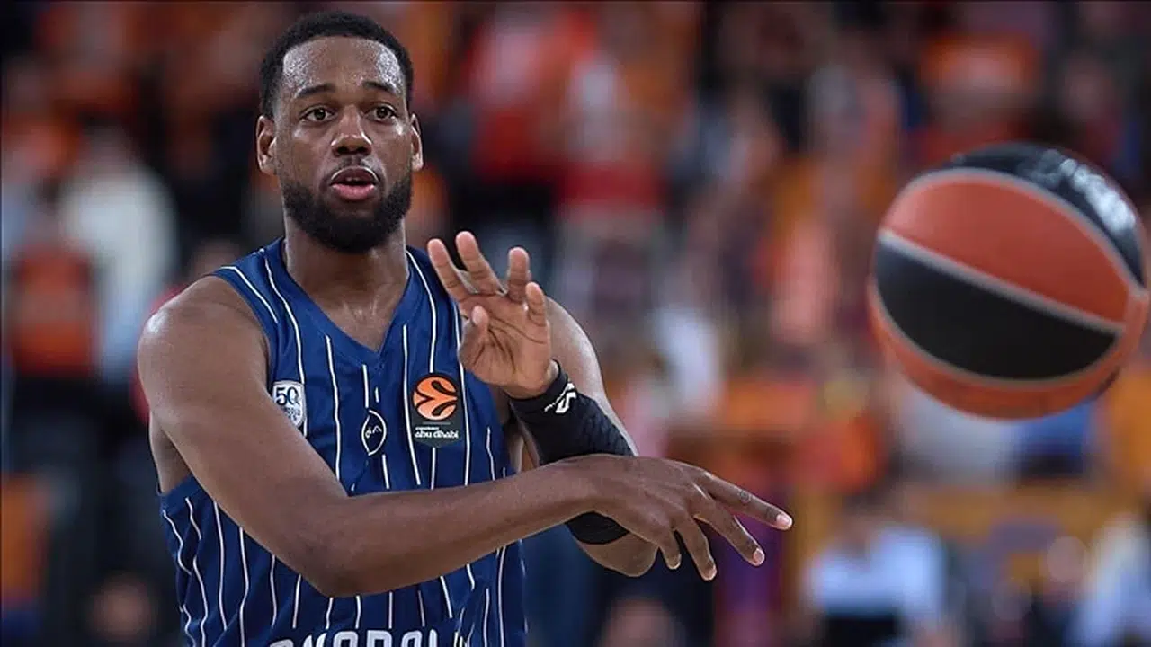 Anadolu Efes Virtus Bologna Maçı Şifresiz mi? EuroLeague Maçı Yayın Bilgileri, Saat Kaçta ve Nerede Oynanacak?
