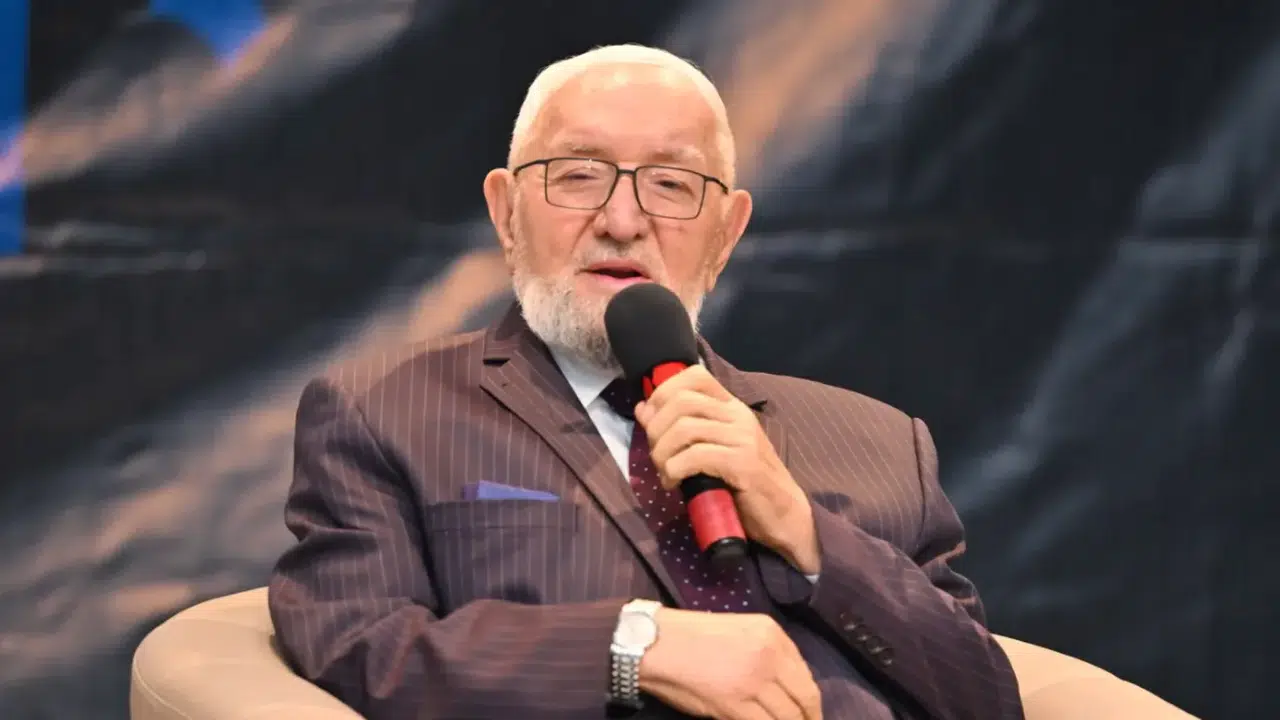 Necmettin Nursaçan hayatı (biyografisi), kaç yaşında, evli mi bekar mı, çıocukları var mı?