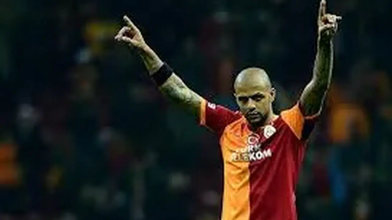 Felipe Melo, Brezilya Süper Kupası finalini izlerken tribünde saldırıya uğradı!