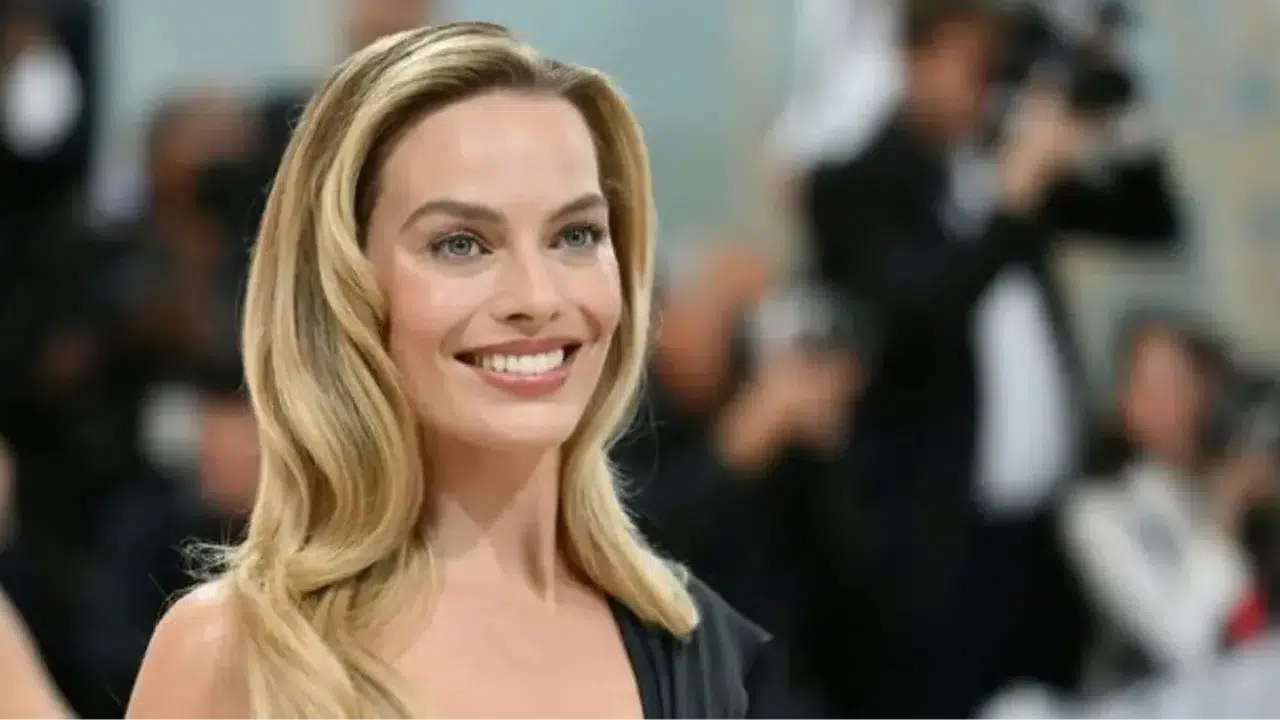 Margot Robbie kırmızı halıda parladı, detay Türkiye’den çıktı!