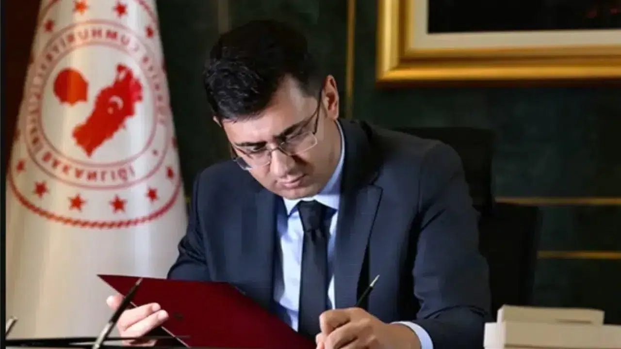 Uşak Valiliği görevine atanan isim kim, Serdar Kartal kimdir, kaç yaşında, nereli, evli mi, çocuğu var mı?