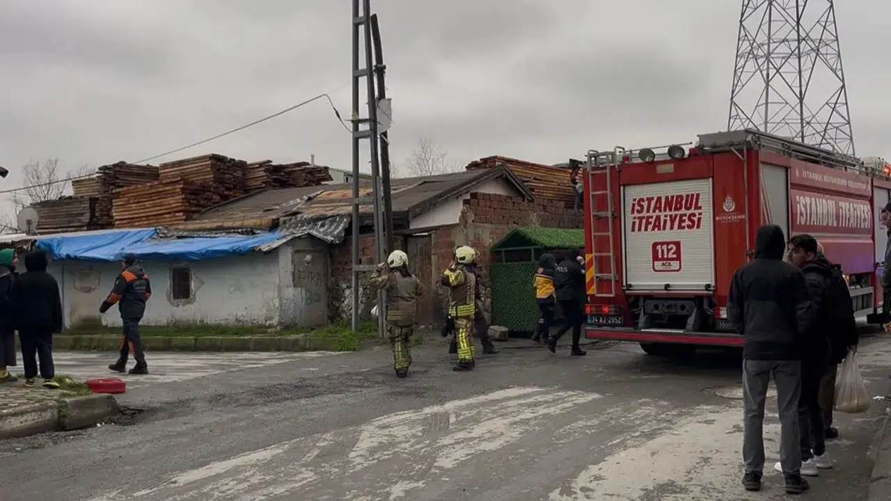 Alevler dakika dakika büyüdü, itfaiye son anda yetişti! İstanbul’da yürekleri ağza getiren anlar kamerada...