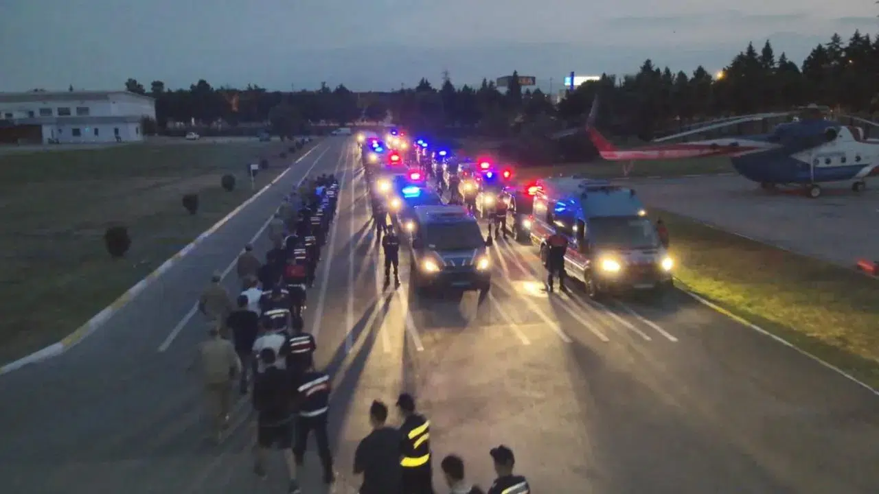 Beş Kentte Narkotik Alarmı! 83 Bin Hap ve Kilolarca Uyuşturucu Ele Geçirildi