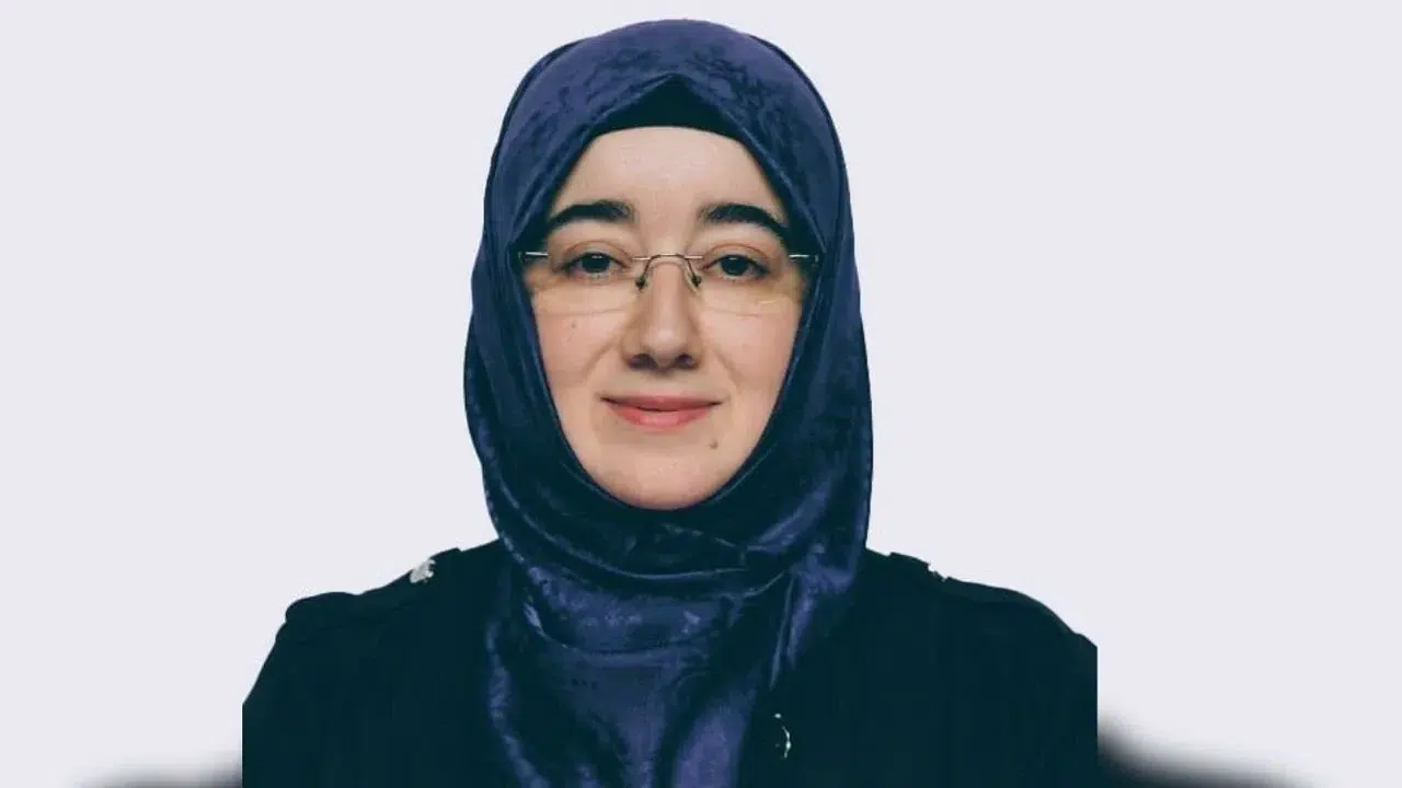 Canan Porgalı hayatı, Yalova Üniversitesi’ne nasıl atandı, Üniversitede iki atama ve beş gün arayla terfi nasıl aldı?