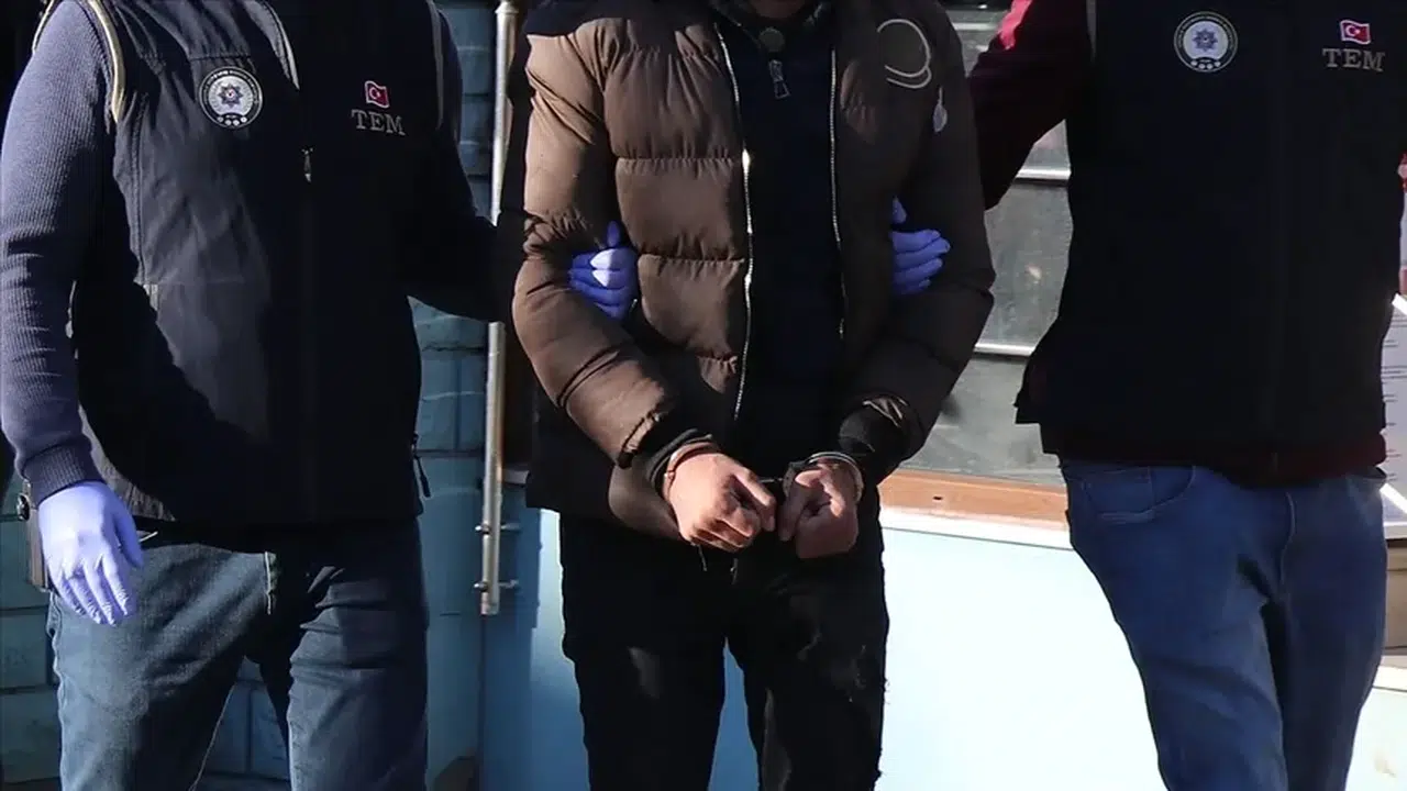 4 ilde kara para operasyonu: 9 şirkete el konuldu!