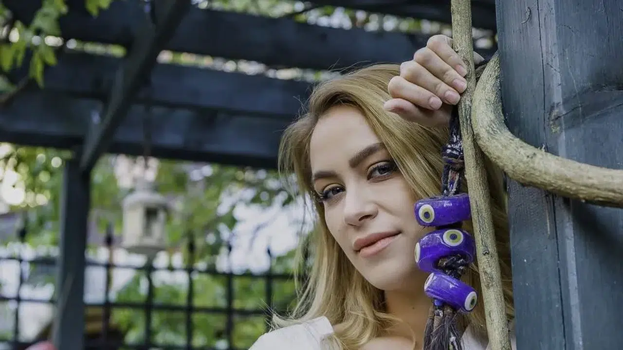 Aile Bir İmtihandır Dizisi Savcı Leyla Kimdir? Buse Arslan Kaç Yaşında, Nereli, Hangi Dizilerde Oynadı, Kariyeri