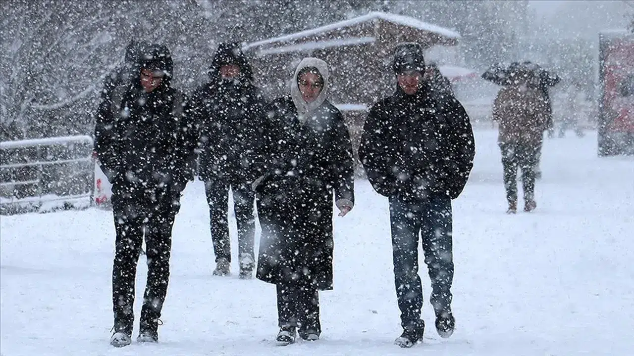 Türkiye Genelinde Hava Alarmı! Kuvvetli Yağış ve Fırtına Etkili Olacak