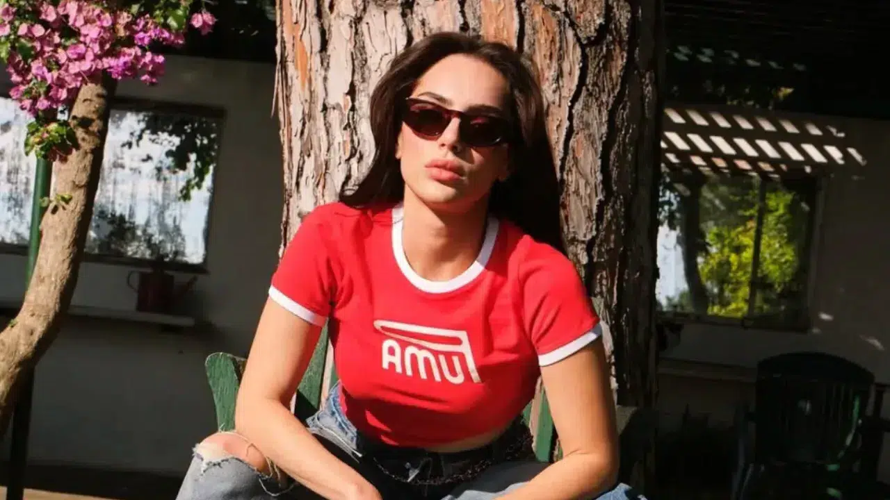 İnci Taneleri Dizisinde Sera Kutlubey kim, kaç yaşında, mesleği ne, aslen nereli?