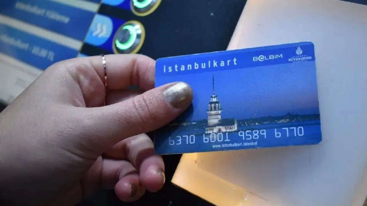 Aylık Mavi Kart Fiyatı Arttı mı, Yeni Abonman Ücreti Kaç TL? 2026'da Ulaşım Ücretleri Güncellendi