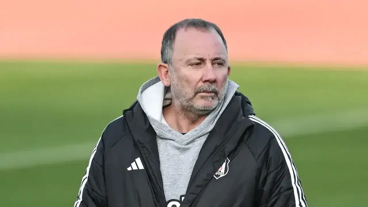 Beşiktaş’ta Ersin Destanoğlu Kararı Ne, Sergen Yalçın Kaleyi Devis Vasquez’e mi Bırakacak?