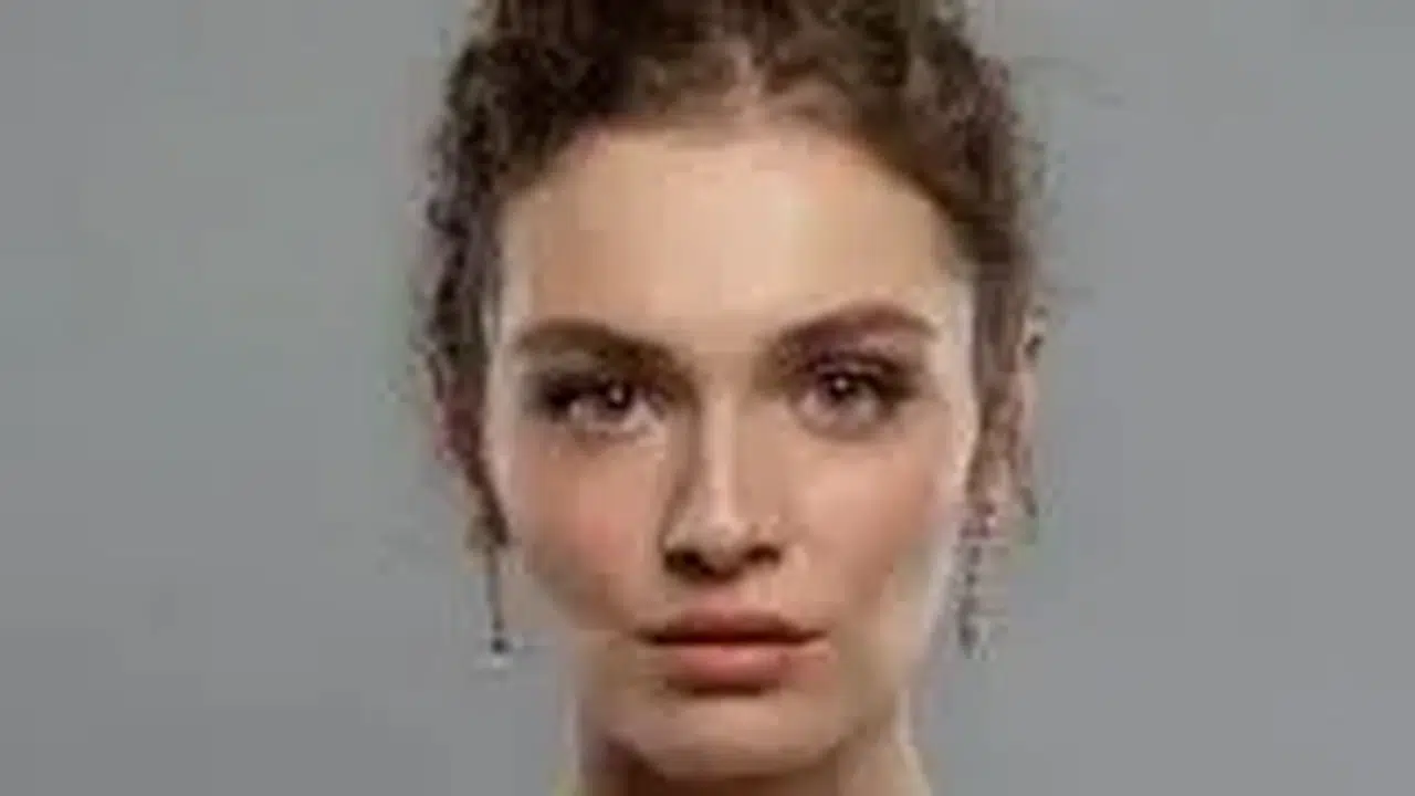 Veliaht dizisi Reyhan hayatı (Kimdir), Serra Arıtürk yaşı, memleketi, hangi dizilerde oynadı?